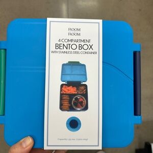 NWT 4 compartment Bento Box with Stainless Steel Container